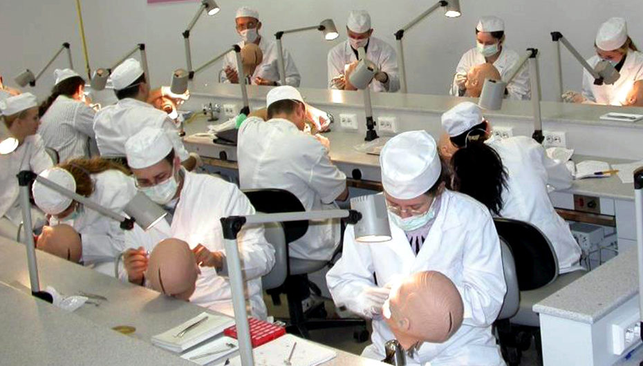 Școala de vară – “Cum ar fi să fii medic stomatolog?”!