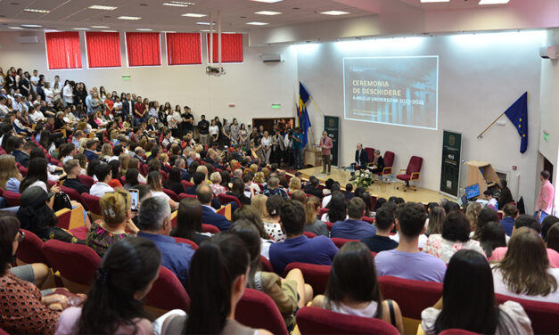 Deschiderea anului universitar 2023-2024 la UMF Iași: O zi memorabilă pentru cei 2027 de boboci