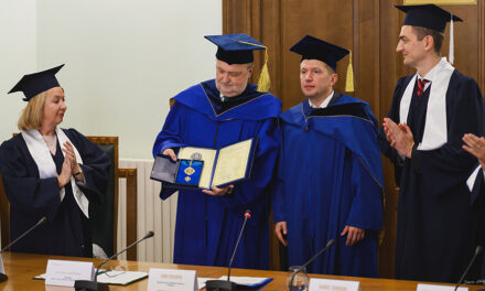 Prof. univ. dr. Viorel Scripcariu a devenit Doctor Honoris Causa al Universității Naționale de Medicină din Kiev