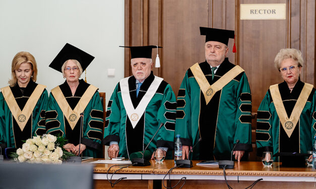 Prof. univ. dr. Ravindra Nanda a primit titlul de Doctor Honoris Causa al UMF Iași