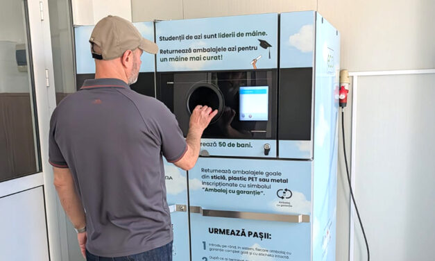 UMF Iași intră în rețeaua ECO Student: sistem automat de preluare a ambalajelor, instalat în Căminul P9-P10